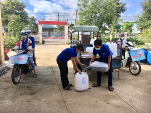 Hỗ trợ xăng cho đoàn viên huyện Dương Minh Châu 