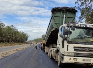 Nỗ lực khôi phục thi công các công trình giao thông trọng điểm trong bối cảnh dịch bệnh Covid-19 vẫn tồn tại 