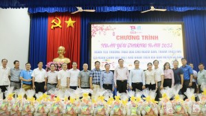 Văn phòng UBND Thành phố Hồ Chí Minh: Tặng quà và kinh phí xây dựng nhà tình nghĩa tại huyện Gò Dầu - Báo Tây Ninh Online