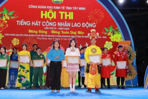 Công đoàn Khu kinh tế: Tổ chức Hội thi Tiếng hát Công nhân - Báo Tây Ninh Online