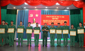 Đảng ủy Quân sự tỉnh: Gặp mặt các đảng viên hoàn thành nghĩa vụ quân sự - Báo Tây Ninh Online