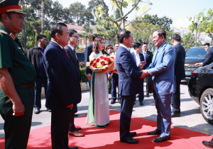 Tiễn đoàn đại biểu cấp cao Vương quốc Campuchia